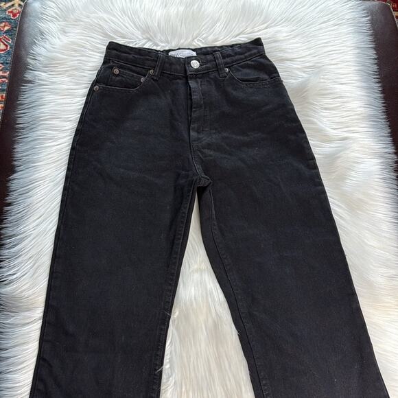 Zara Black High Rise Button Fly Cropped Jeans - Picture 3 of 6